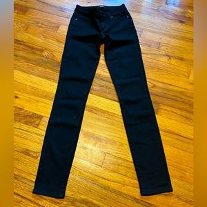 HP 🎉Paige skinny jeans